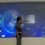 互動(dòng)投影墻匯聚光影，成為企業(yè)信息展示的新媒介！