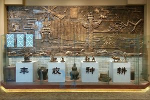 農(nóng)耕博物館在邁向數(shù)字化的道路上，需要關(guān)注并落實(shí)哪些關(guān)鍵環(huán)節(jié)？