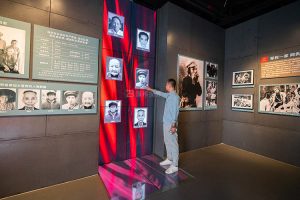 展廳機(jī)器人